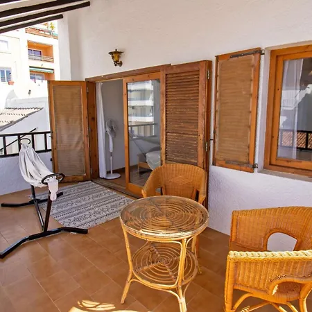 Con Jardin Y Piscina - Fuentes